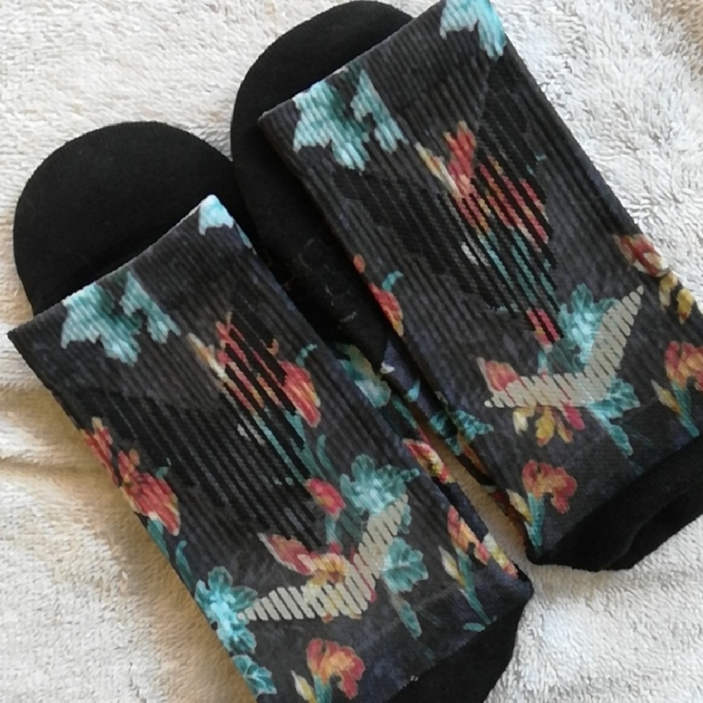 Nike Elite Digital Ink Running Socks! Floral Print